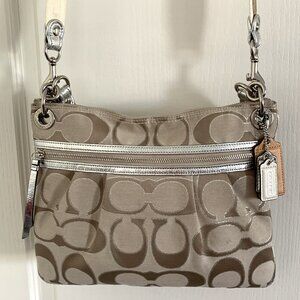 Coach Poppy Metallic Signature Hippie Bag Crossbody Khaki Silver 19131 Like New